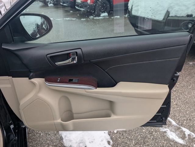 Used 2014 Toyota Camry XLE w/ Leather Package image 23