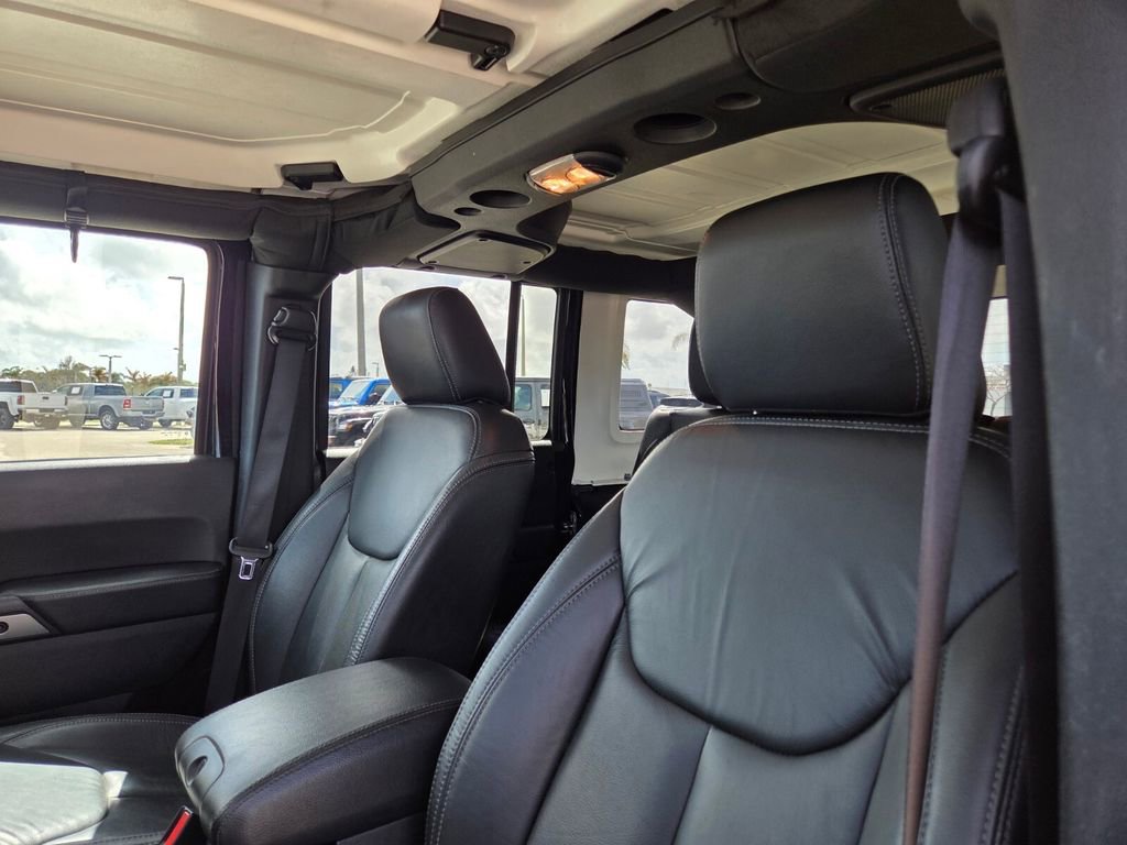 Used 2018 Jeep Wrangler Altitude image 21