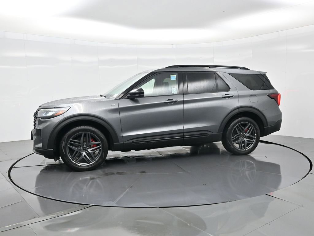 Used 2025 Ford Explorer ST-Line w/ ST-Line Street Pack image 10