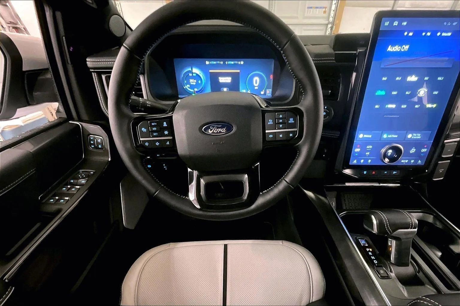 New 2025 Ford F150 Lightning Platinum image 5