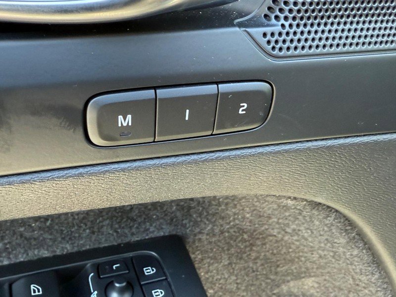 Certified 2023 Volvo XC40 Recharge Plus w/ Protection Package Premier image 16