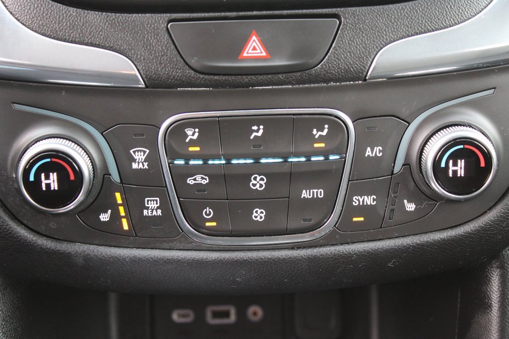 Used 2019 Chevrolet Equinox LT image 18