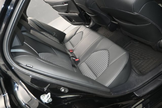 Used 2024 Toyota Camry SE FWD image 18