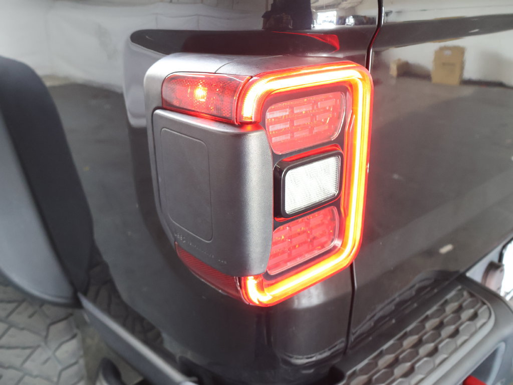 Used 2020 Jeep Gladiator Rubicon AWD/4WD image 31