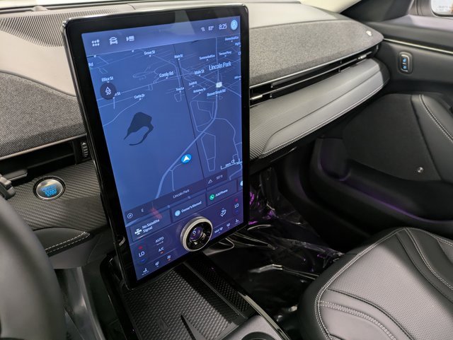 Used 2024 Ford Mustang Mach-E Premium image 11