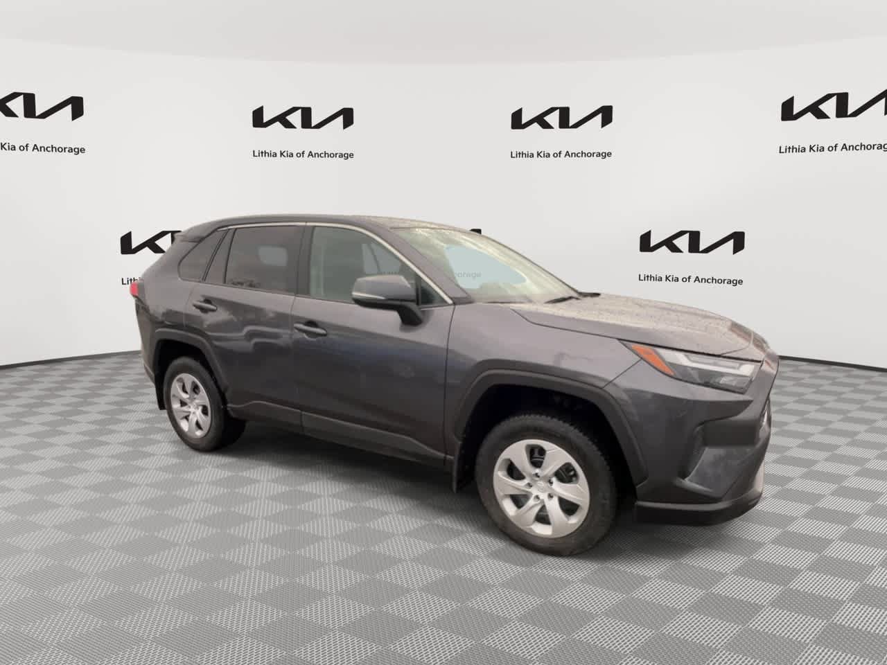Used 2024 Toyota RAV4 LE AWD/4WD image 3