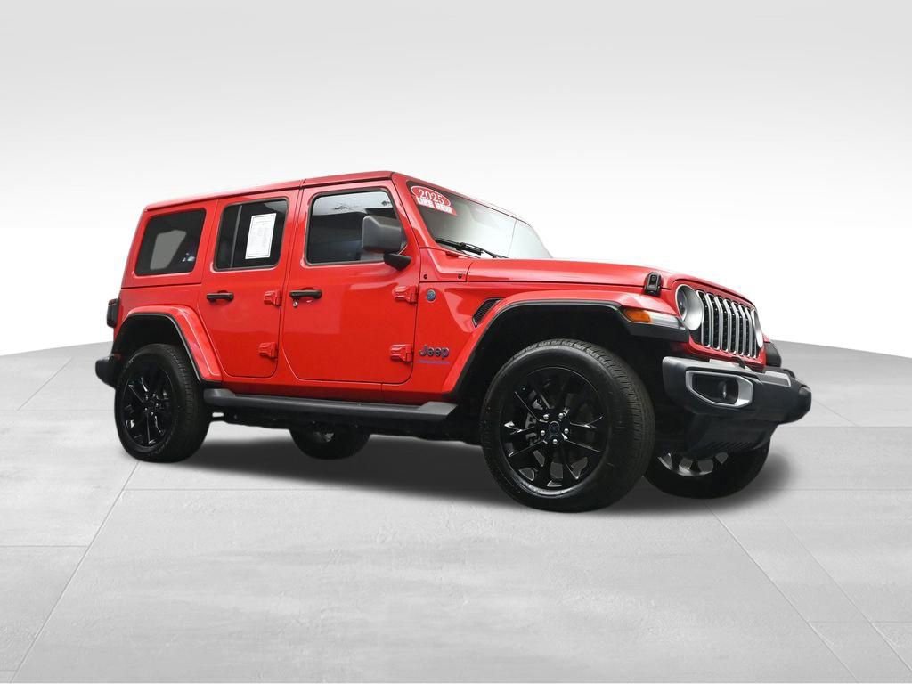 Used 2025 Jeep Wrangler Unlimited Sahara AWD/4WD image 30