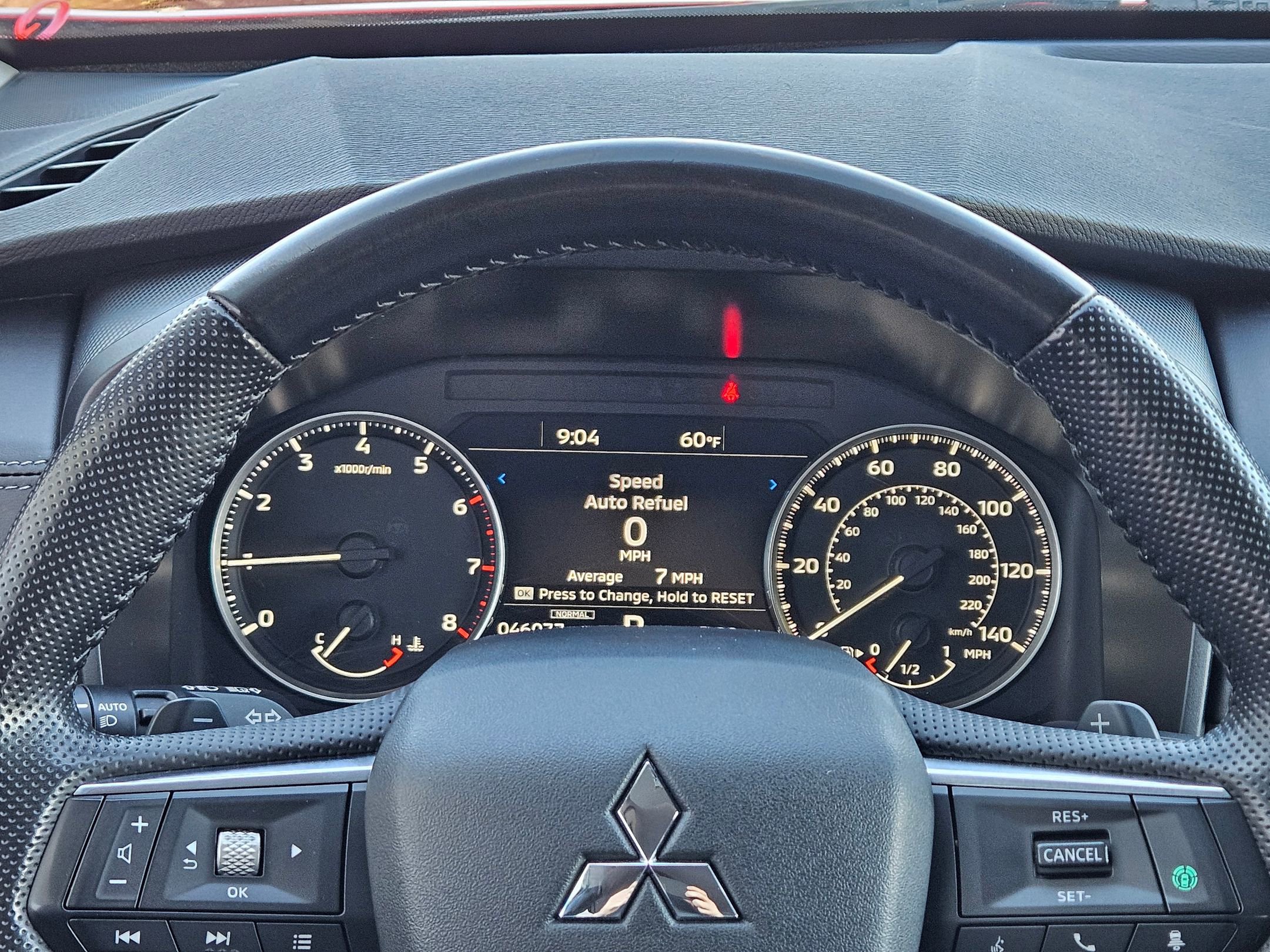 Used 2024 Mitsubishi Outlander SE image 17