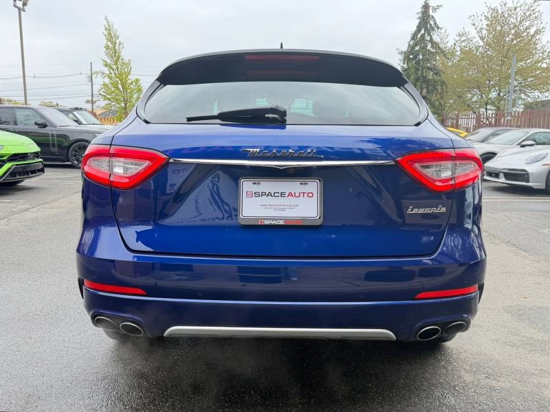 Used 2017 Maserati Levante w/ Luxury Package image 6