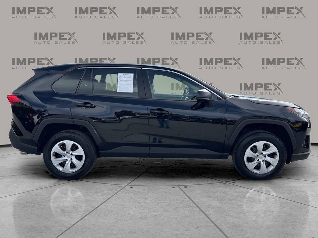 Used 2024 Toyota RAV4 LE image 6