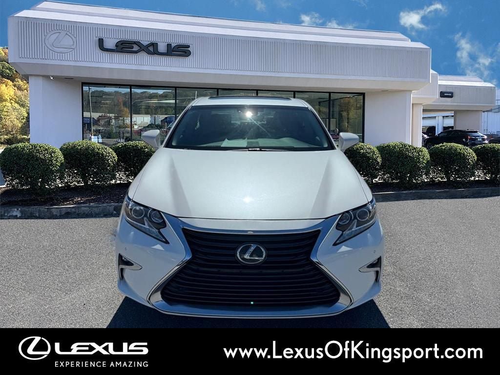 Used 2018 Lexus ES 350 w/ Luxury Package w/Wood Trim image 8