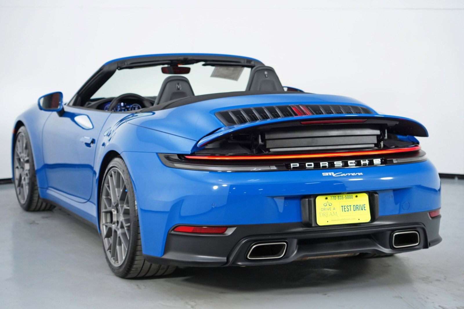 Used 2025 Porsche 911 Carrera RWD image 50