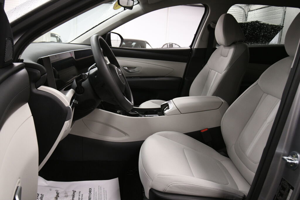 Used 2026 Hyundai Tucson SEL image 10