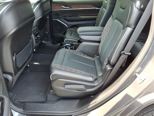 Used 2024 Jeep Grand Cherokee L Summit w/ Advanced Protech Group IV AWD/4WD image 14