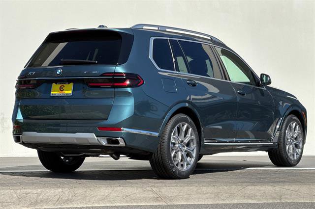 New 2026 BMW X7 xDrive40i image 3