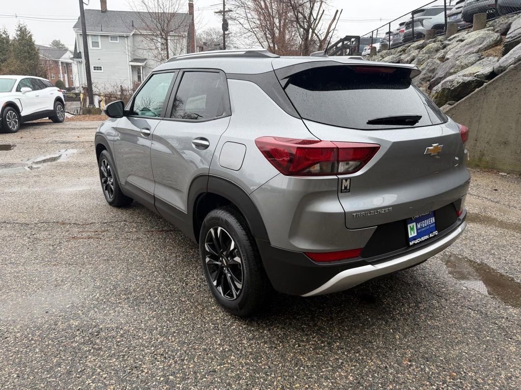 Used 2023 Chevrolet TrailBlazer LT image 3