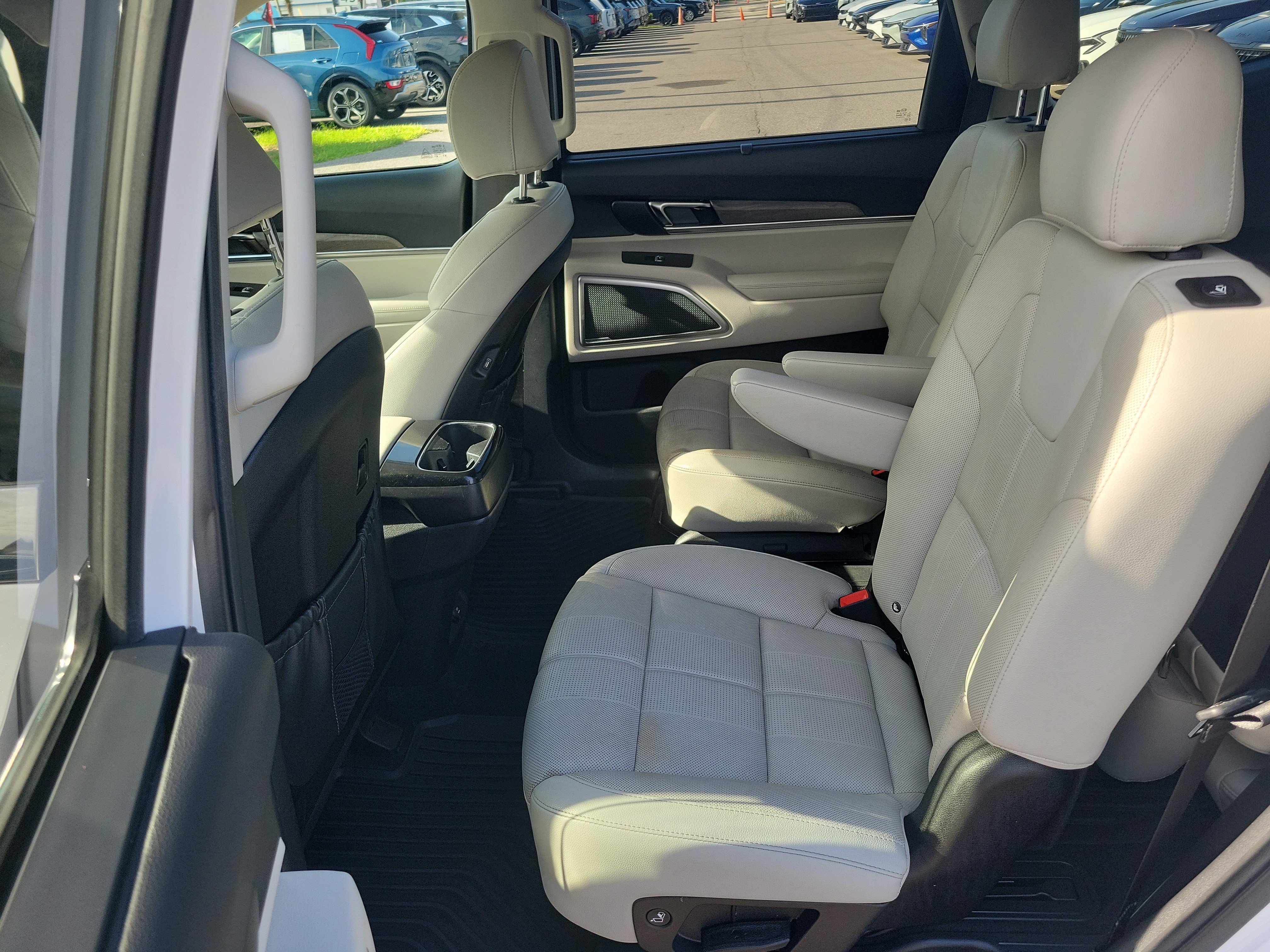 Used 2021 Kia Telluride EX w/ EX Premium Package FWD image 14