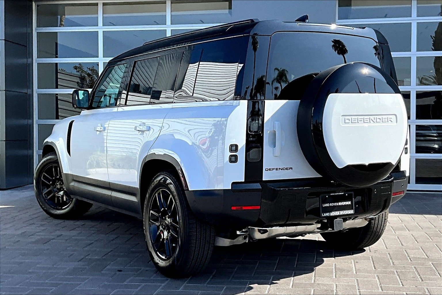 New 2026 Land Rover Defender 110 S image 3