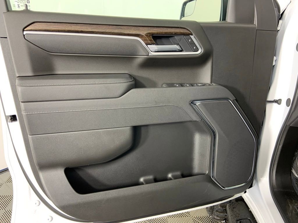 Used 2026 GMC Sierra 1500 Elevation image 23