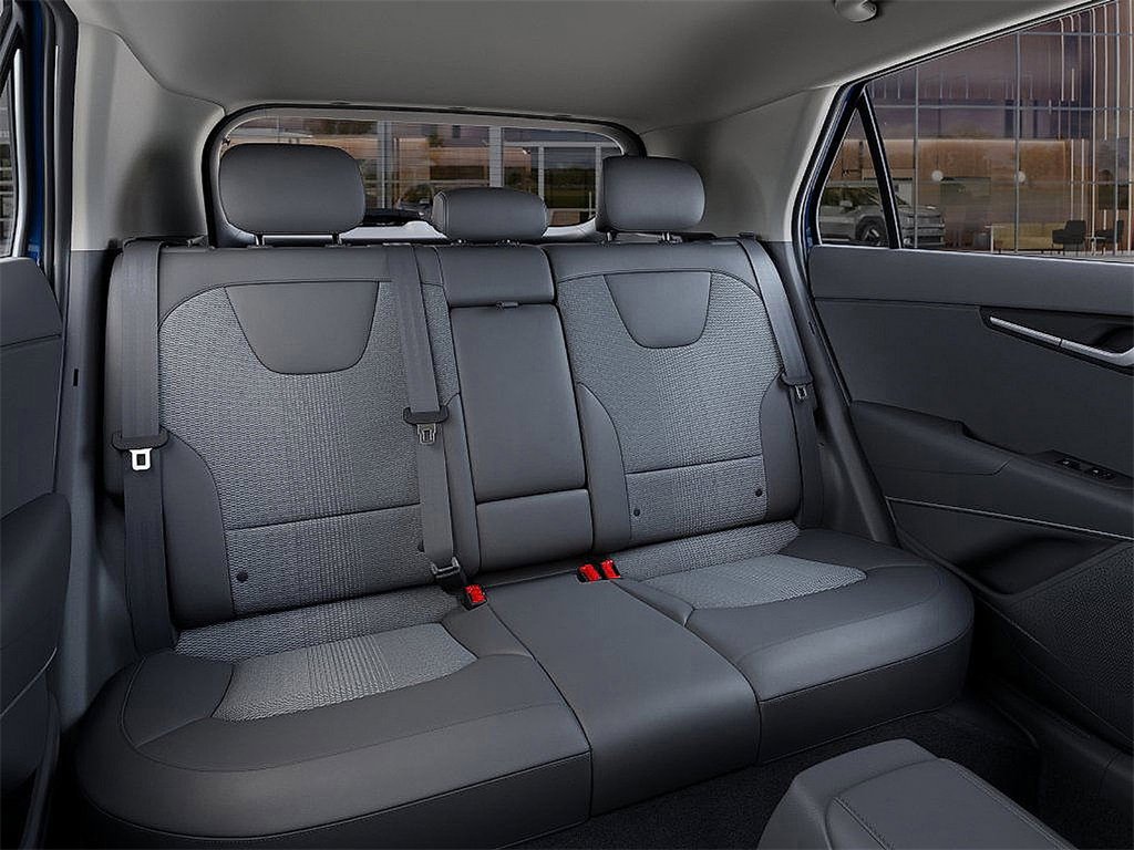 New 2025 Kia Niro EX image 16