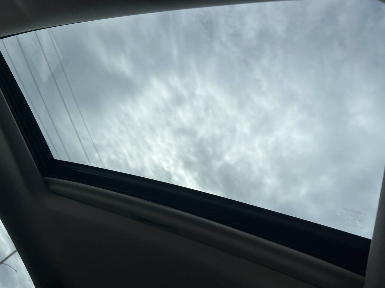 Used 2012 Lexus RX 450h Base AWD 4dr SUV image 24