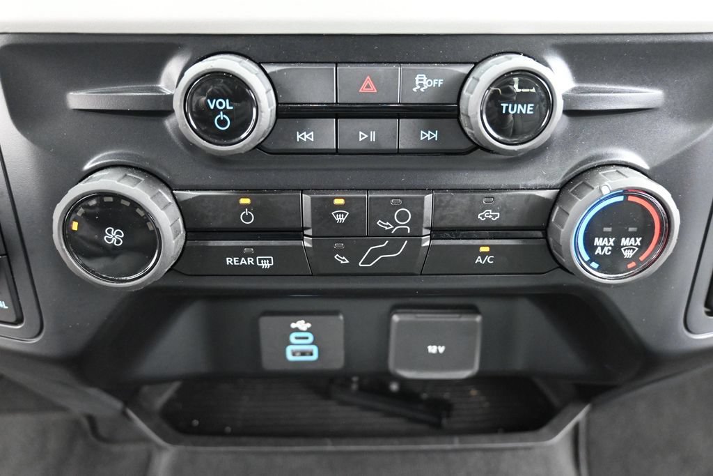 Used 2026 Ford F600 4x4 Regular Cab Super Duty w/ XLT Value Package image 16
