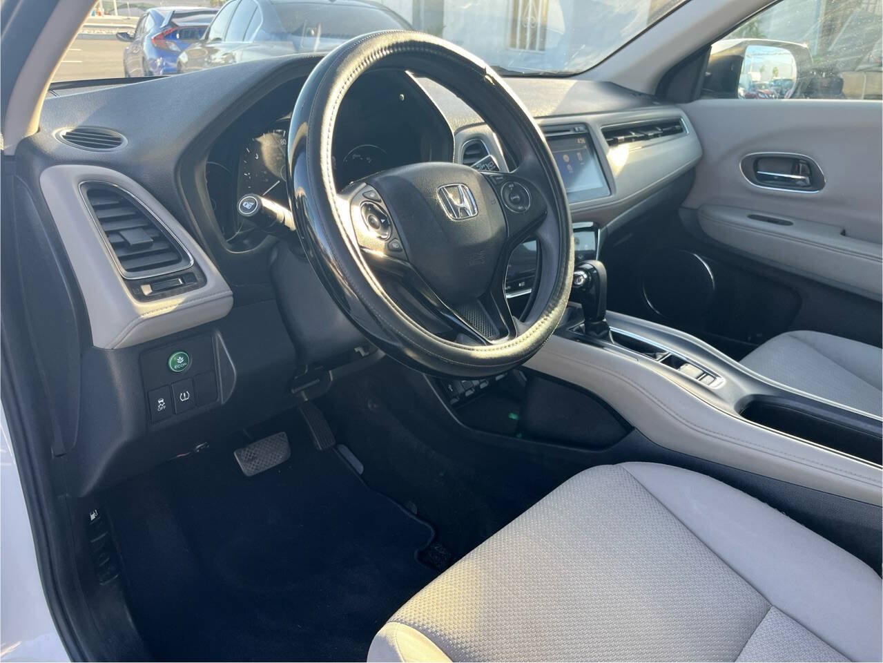 Used 2016 Honda HR-V EX image 16