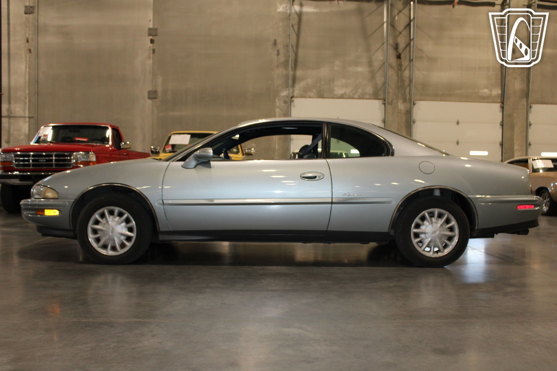 Used 1995 Buick Riviera Supercharged Coupe image 24