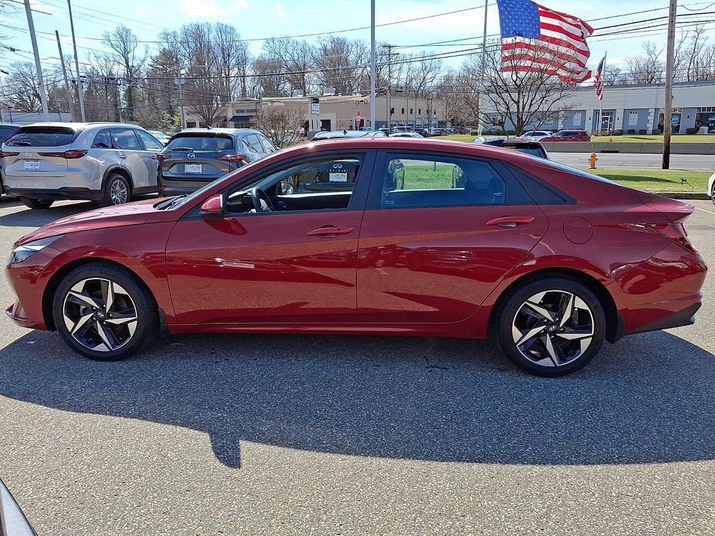 Used 2023 Hyundai Elantra SEL w/ Convenience Package image 5