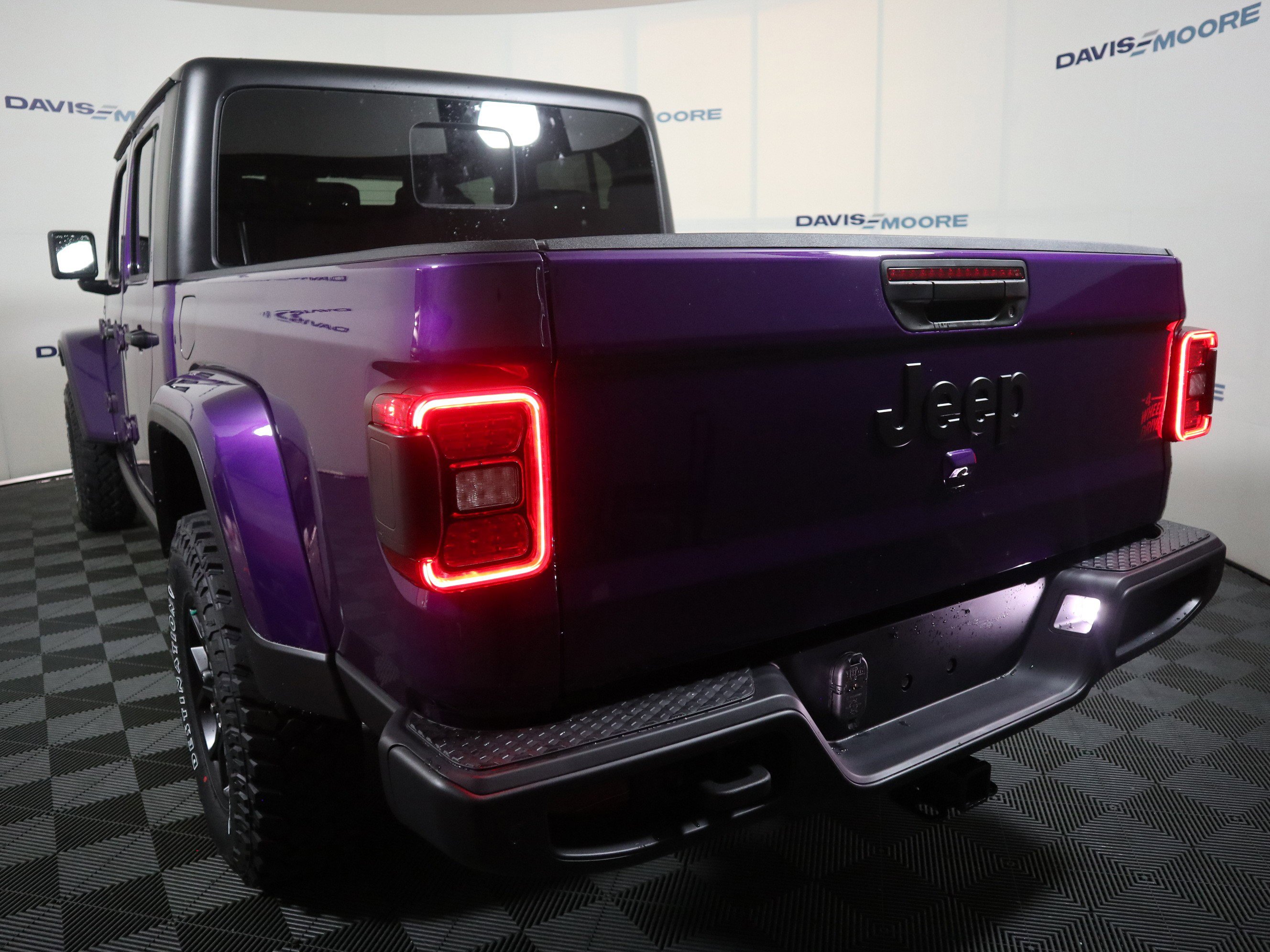 New 2026 Jeep Gladiator Sport AWD/4WD image 9