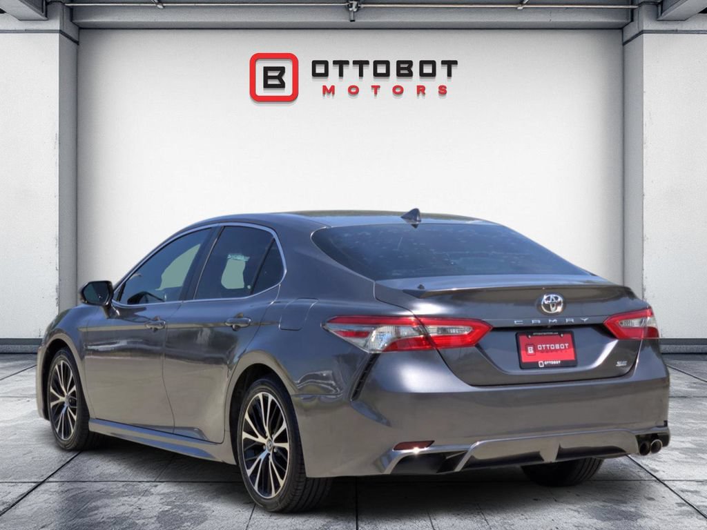 Used 2018 Toyota Camry SE w/ Audio Package FWD image 3