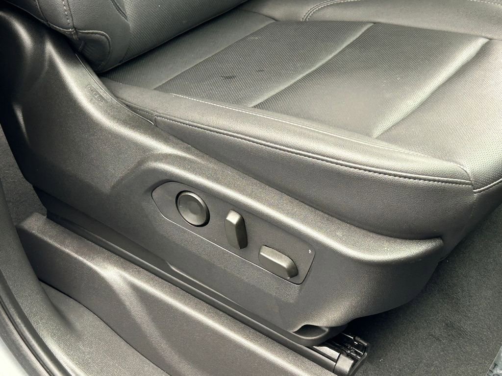 Used 2025 Chevrolet Silverado 1500 LTZ w/ Technology Package RWD image 62