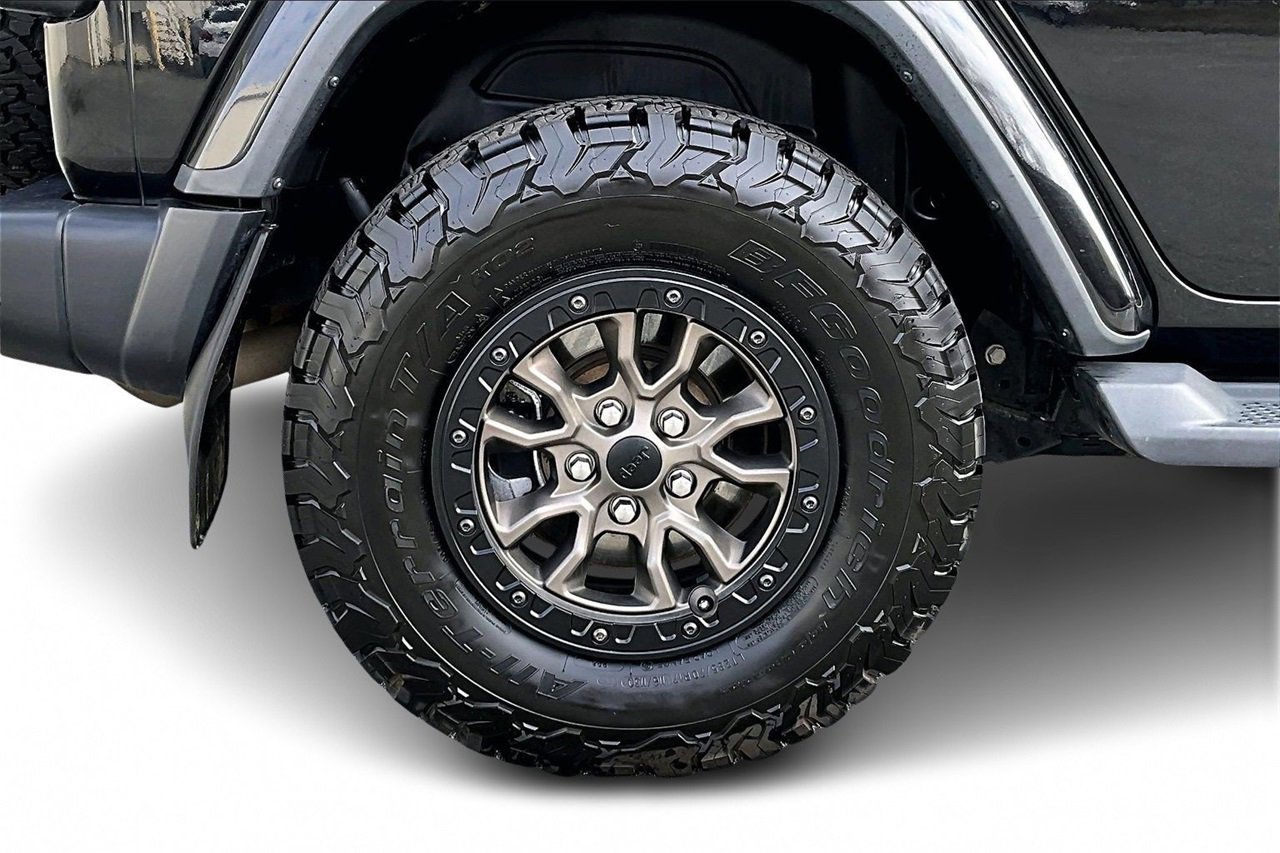 Certified 2020 Jeep Wrangler Unlimited Sahara image 33