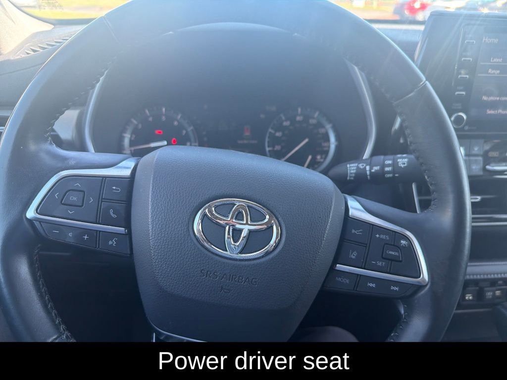 Used 2021 Toyota Highlander XLE AWD/4WD image 15