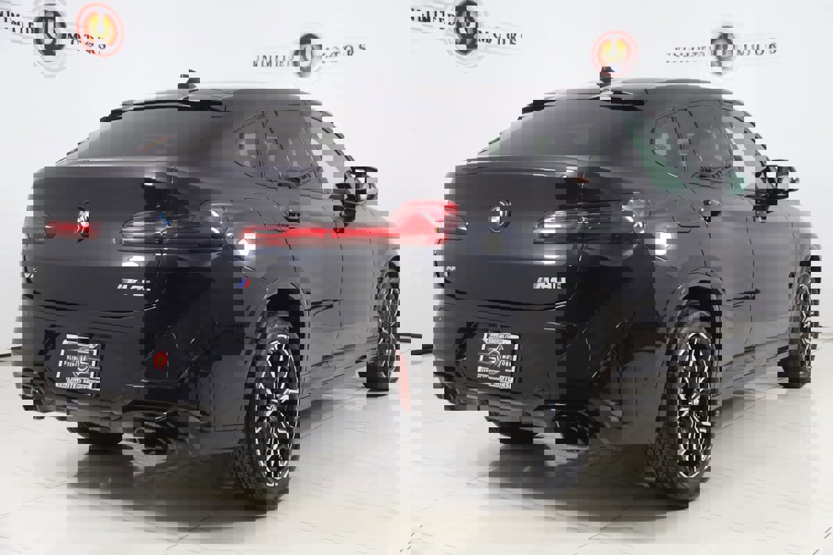 Used 2023 BMW X4 M40i w/ Premium Package image 3