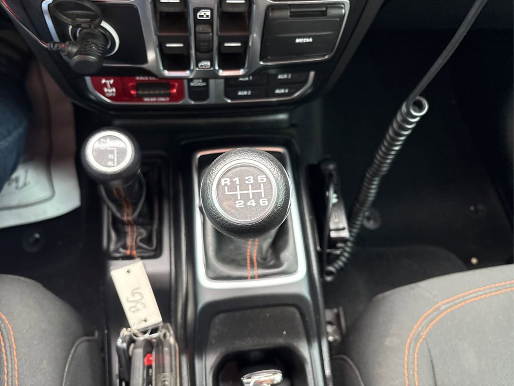 Used 2022 Jeep Gladiator Mojave w/ Cold Weather Group image 27