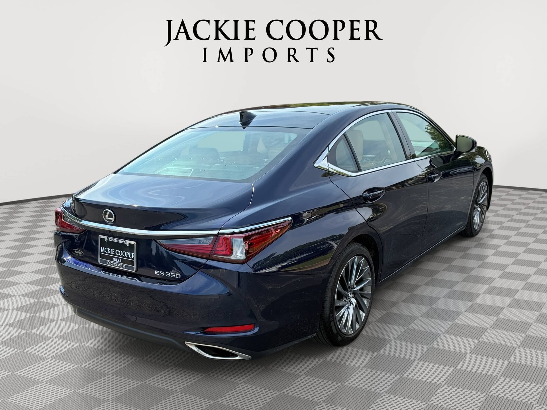 Used 2025 Lexus ES 350 Ultra Luxury w/ Accessory Package (Z1) FWD image 5