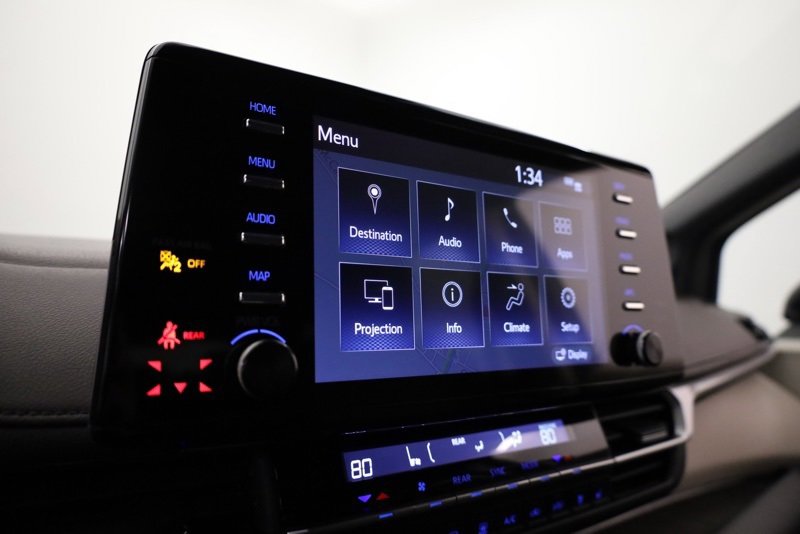 Used 2023 Toyota Sienna Platinum image 17