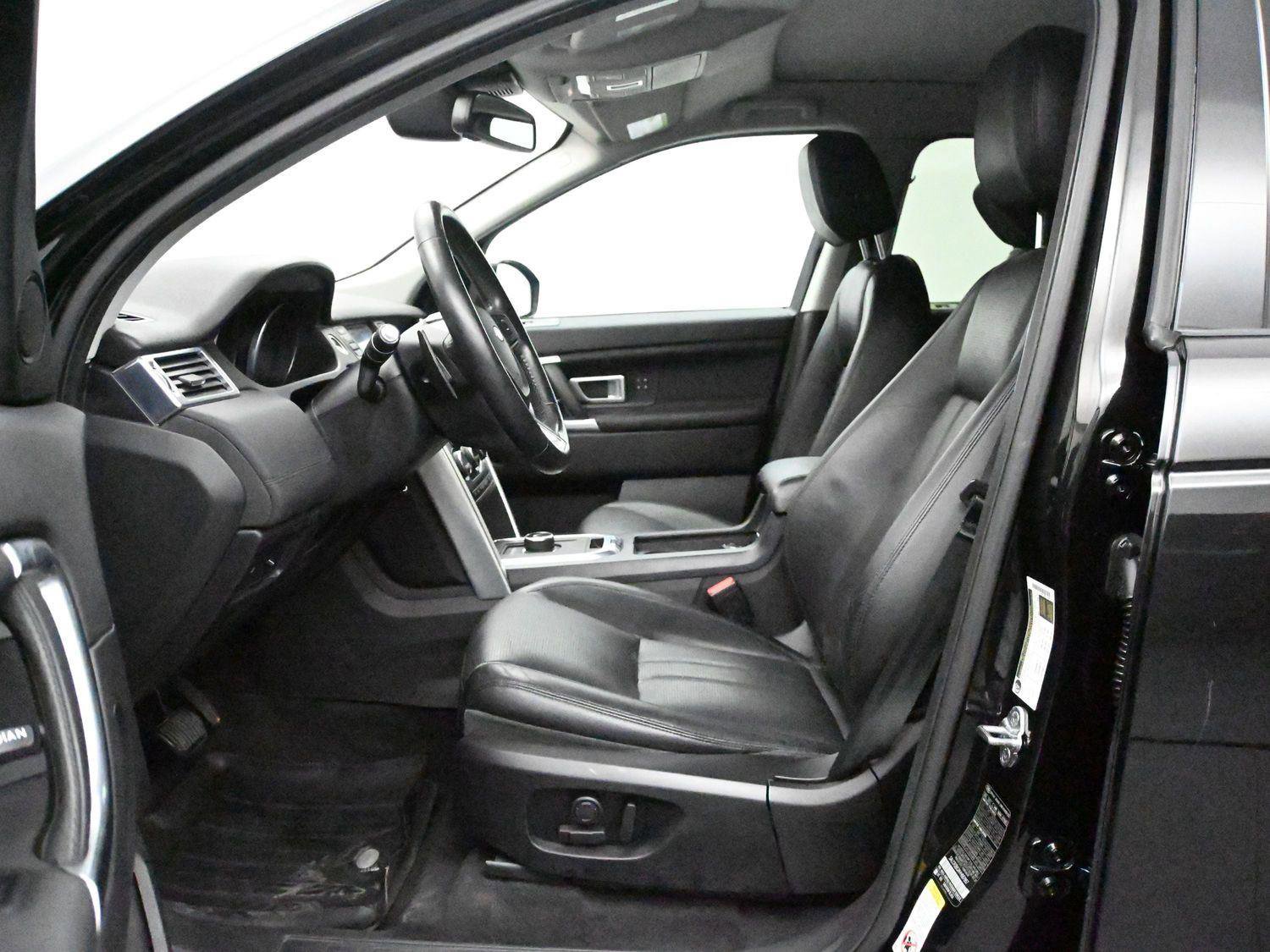 Used 2017 Land Rover Discovery Sport HSE image 10