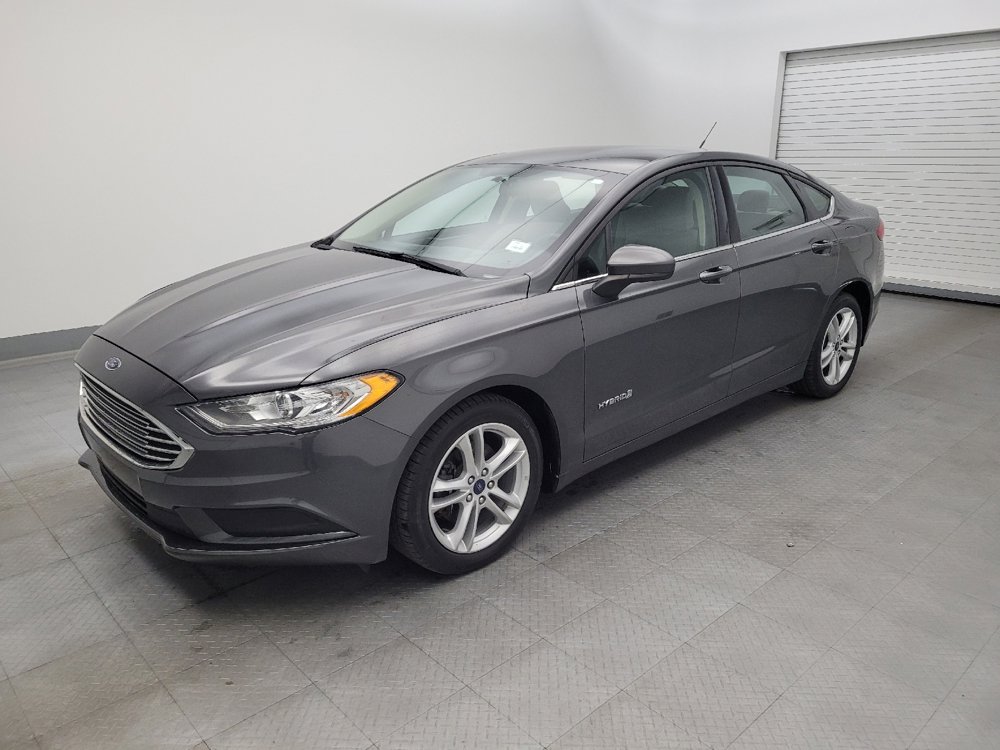 Used 2018 Ford Fusion S image 2