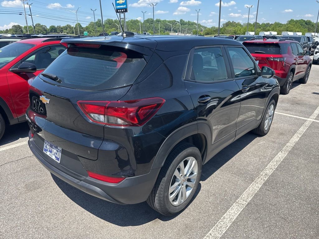 Used 2023 Chevrolet TrailBlazer LS AWD/4WD image 3