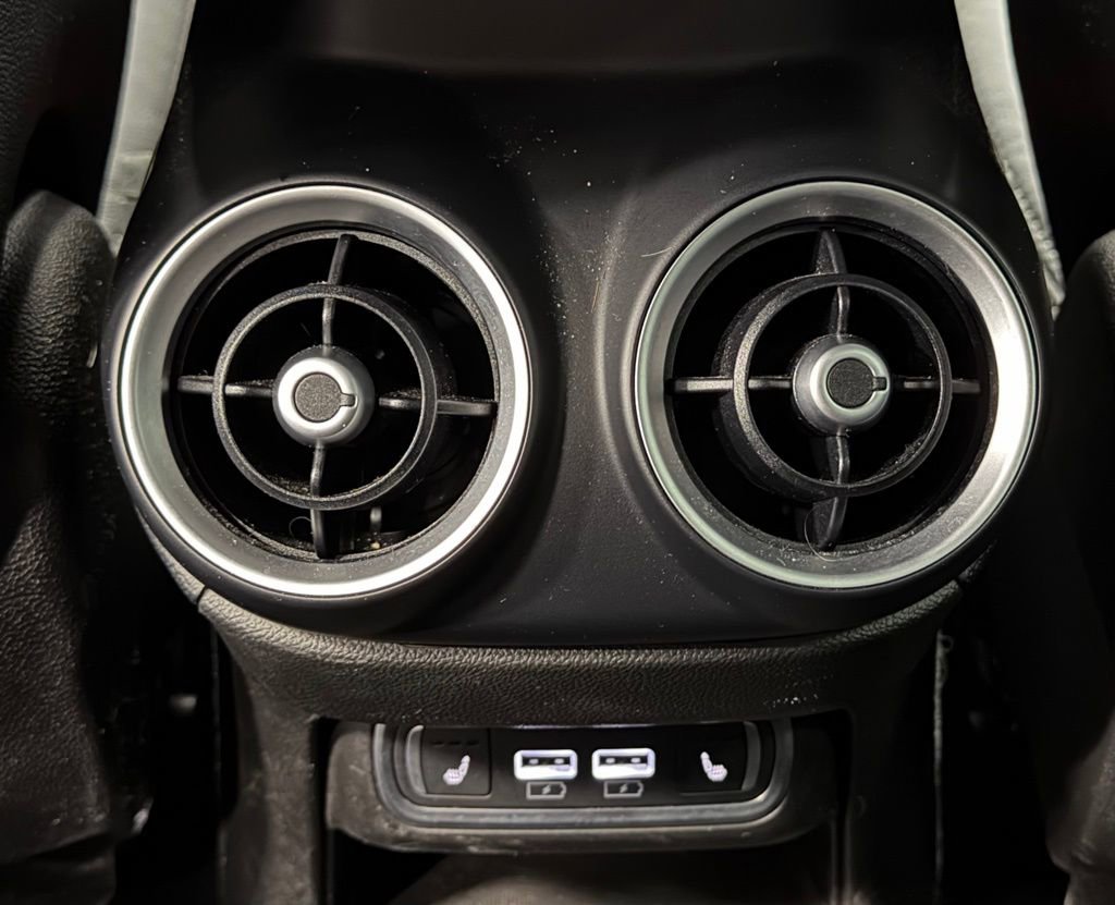 Used 2023 Alfa Romeo Stelvio Veloce image 26