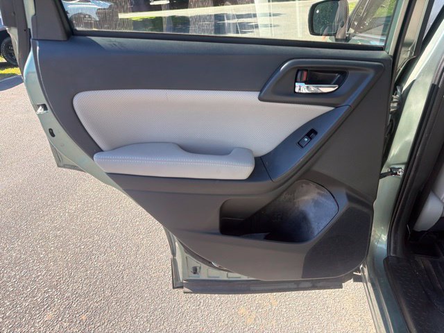 Used 2016 Subaru Forester 2.5i Limited w/ Popular Package #2 AWD/4WD image 16
