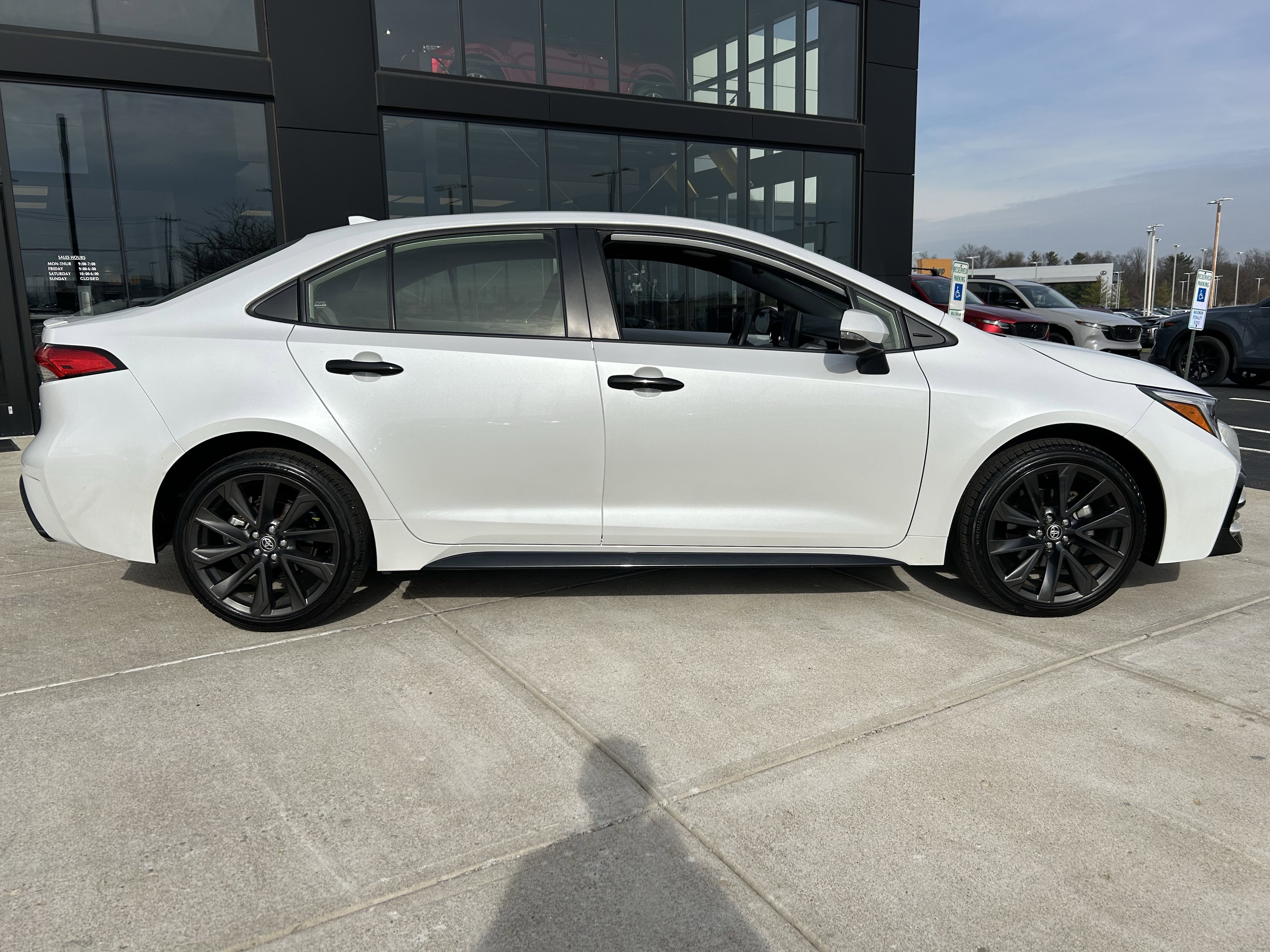 Used 2024 Toyota Corolla SE image 8