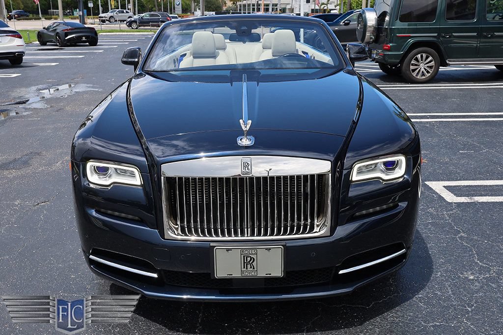 Used 2016 Rolls-Royce Dawn RWD image 10