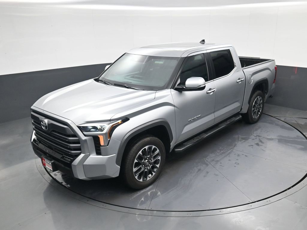 Used 2025 Toyota Tundra Limited image 28