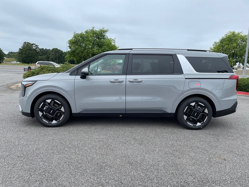 New 2026 Kia Carnival EX FWD image 4