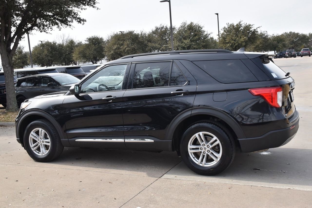 Used 2023 Ford Explorer XLT w/ Equipment Group 202A image 11