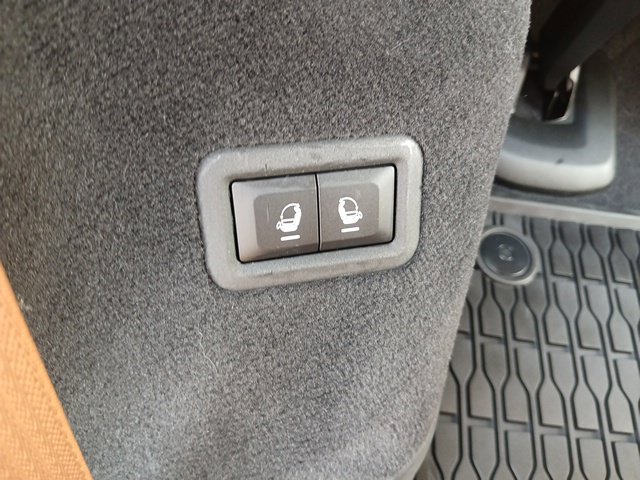 Used 2024 Jeep Grand Wagoneer Series III w/ Rear Seat Video Group 1 AWD/4WD image 26