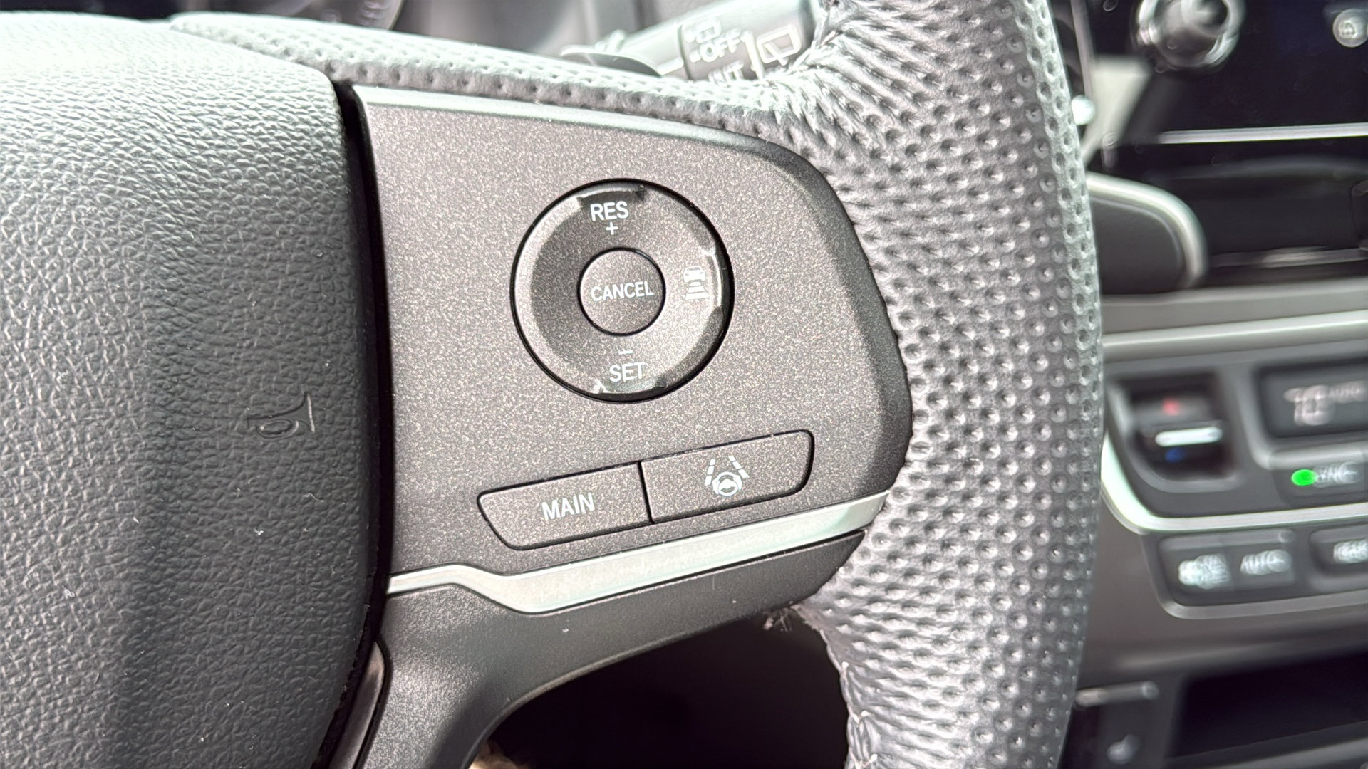 Used 2023 Honda Passport EX-L image 17